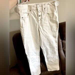 Women’s universal thread high-rise straight crop white jeans 6/28